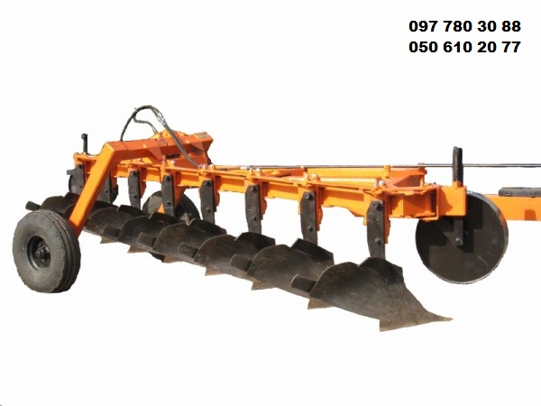 Плуг напівнавесний 8-ми корпусний із змінною шириною захвату